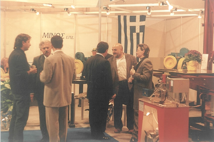 2000 - Έκθεση ανελκυστήρων στον Αερομλιμένα Αθηνών